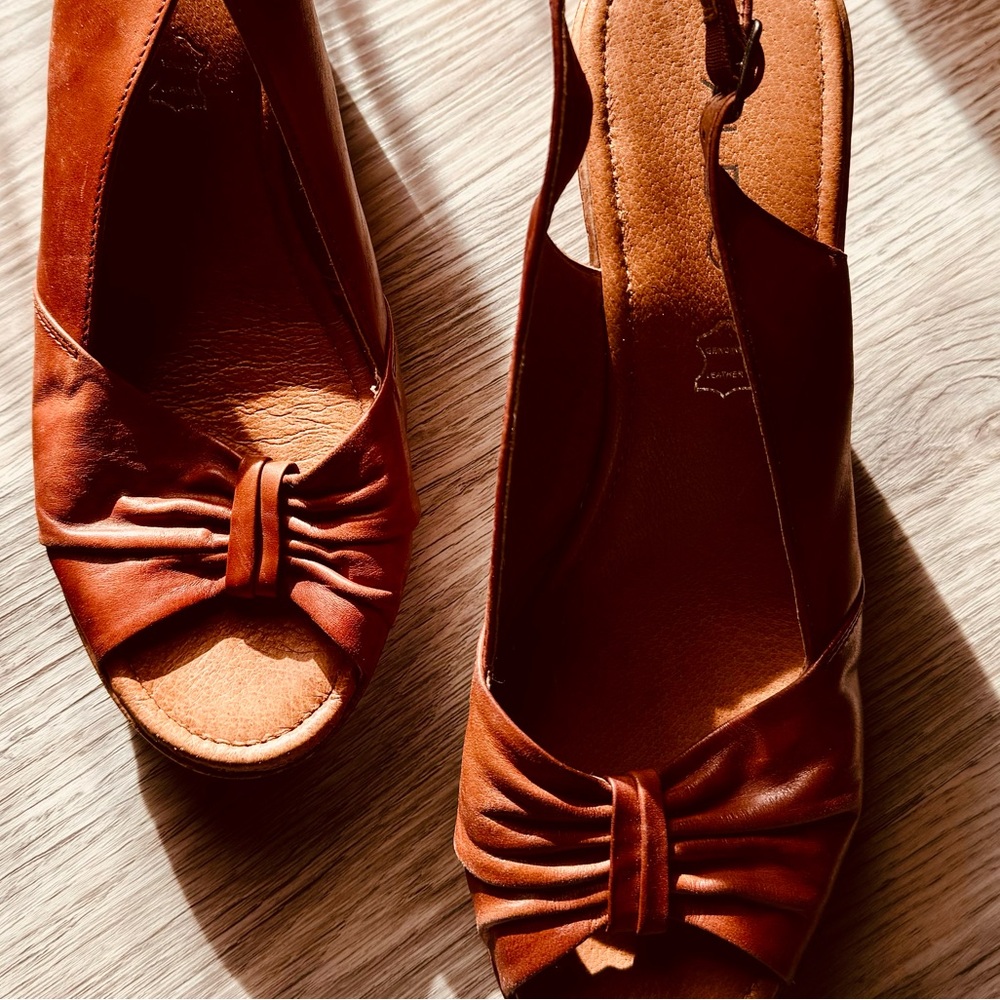Aldo Women’s Brown Wedge Heel 38/7.5 U.S.
